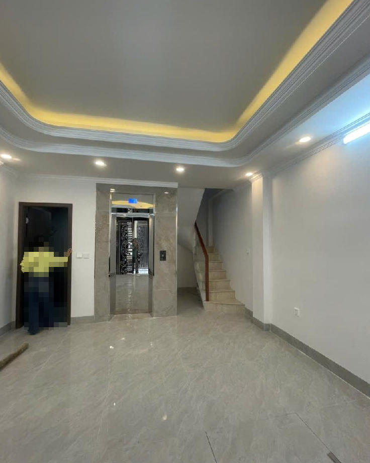 BÁN NHÀ GẦN KĐT CIPUTRA -NHÀ 6 TẦNG – THANG MÁY FULL NỘI THẤT - Ô TÔ ĐỖ CỬA.